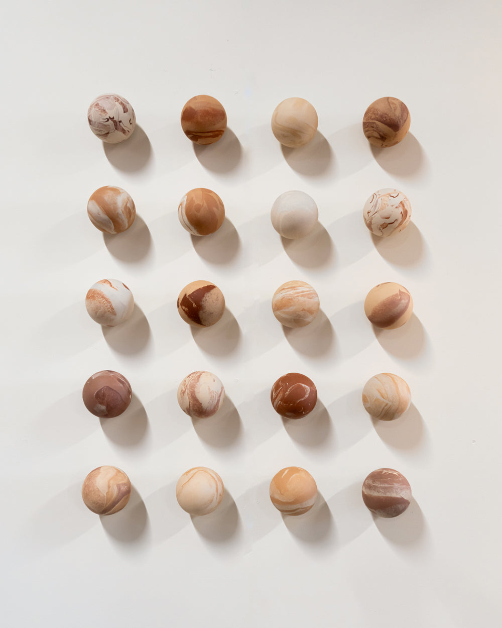COLORFIELD SPHERES